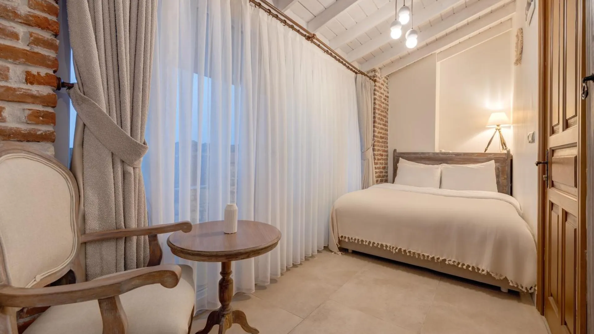 Navalia Hotel Foca