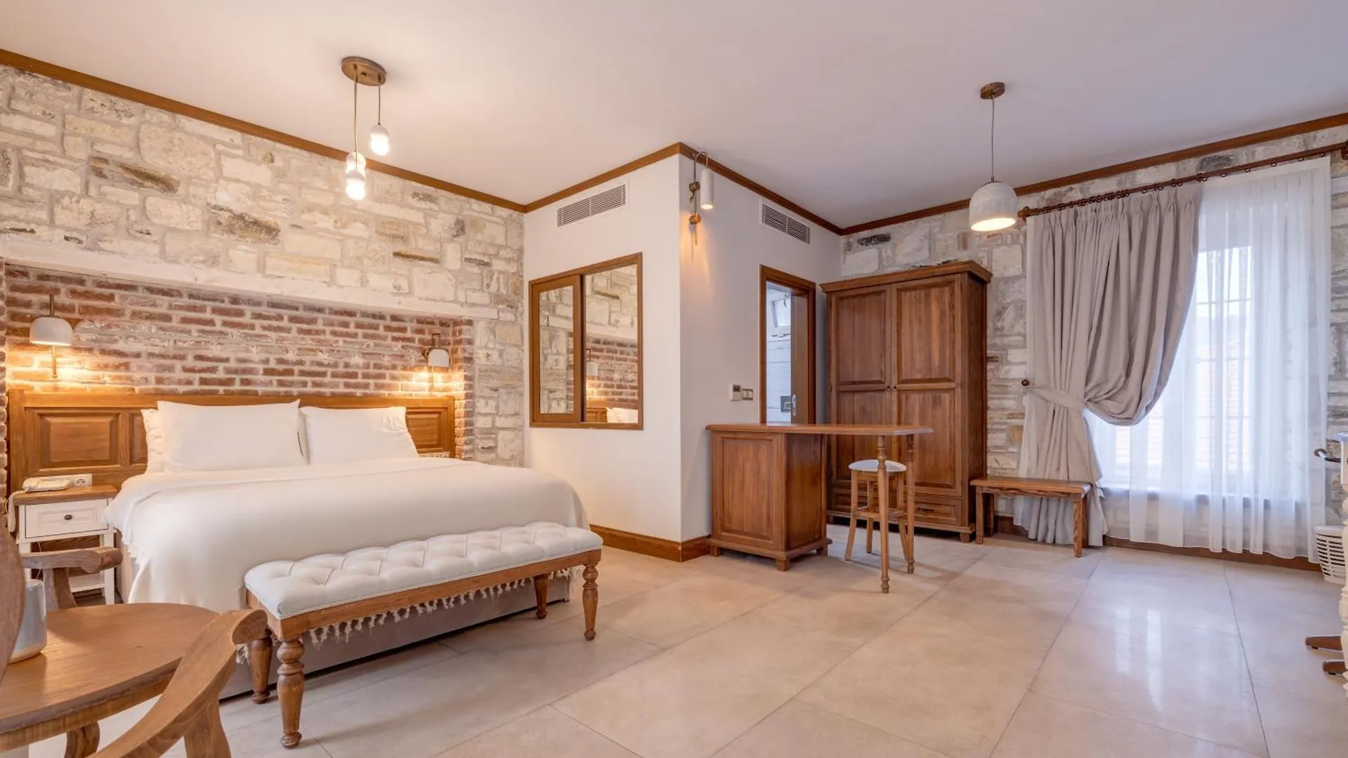 Navalia Hotel Foca
